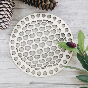 1030-15 Крышка/дно "Маленькие сердечки" d=15 см