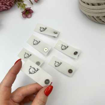 3011 Декоративная бирка из силикона, "Кит", 5х2 см, белая