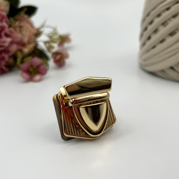 Портфельный замок 882, 33х35 мм, золото