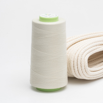 Нить СН полиэстер универсальная 40/2 5000 ярд Айвори /Шампань(1351)