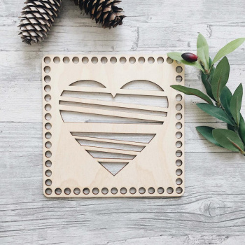 1038-30 Крышка/дно "Сердце" квадрат 30х30 см