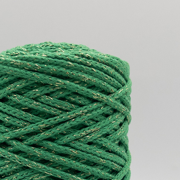 Изумруд с золотом